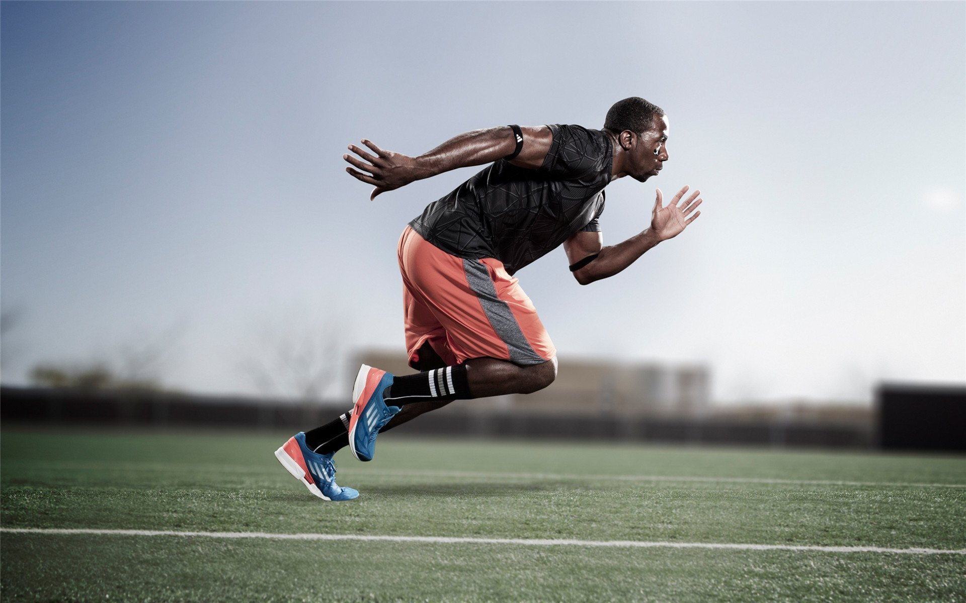 凯泽斯劳滕高歌猛进，梦想前行披荆斩棘，凯泽斯劳滕球队